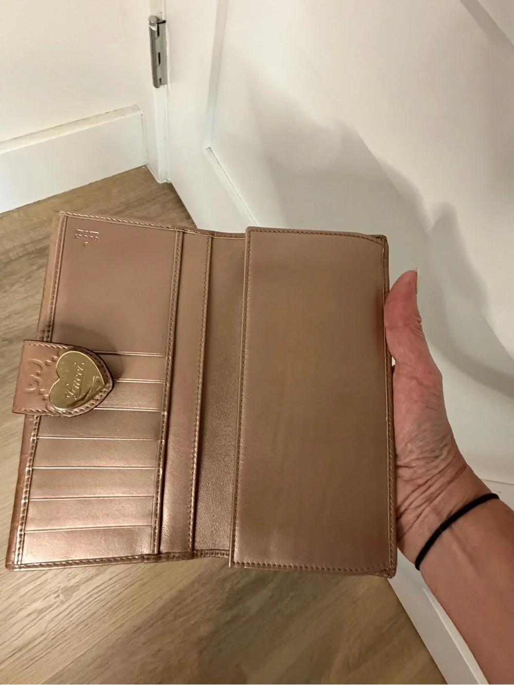 Gucci Metallic Pink Guccissima Leather Wallet w/ Gold Chain